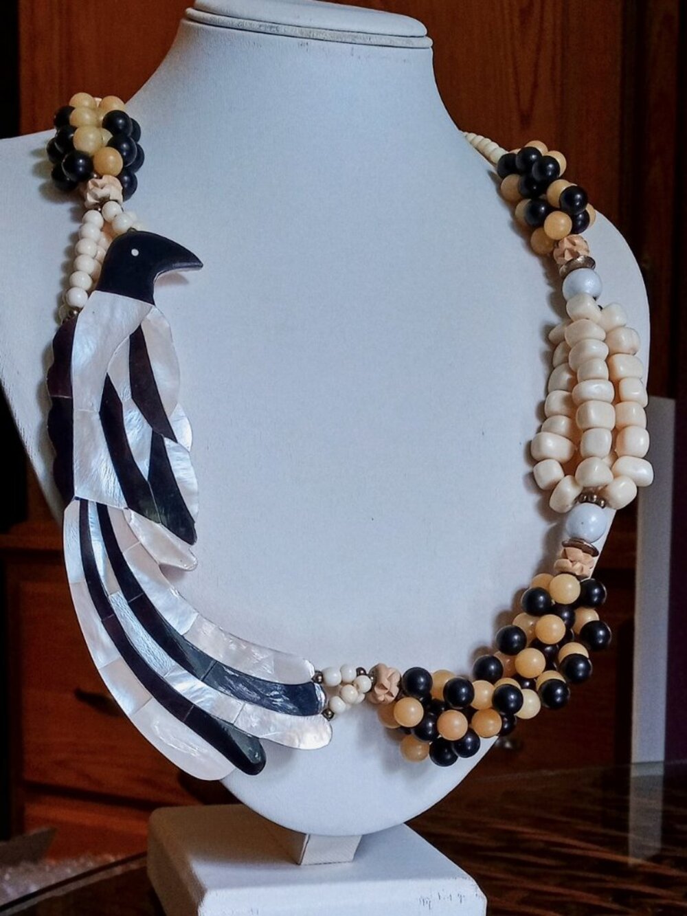 Striking Vintage Mother-of-Pearl Inlay Bird Statement Necklace - Picture 7 of 15